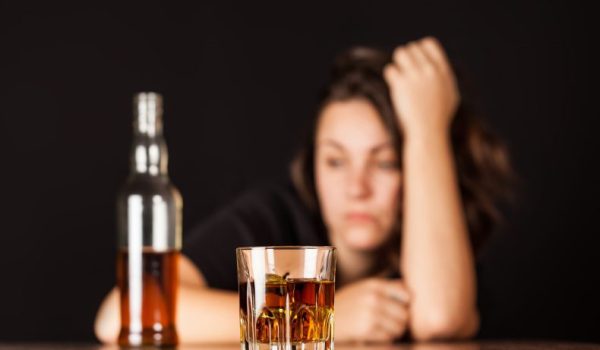 عوارض مصرف مشروبات الکلی در بدن